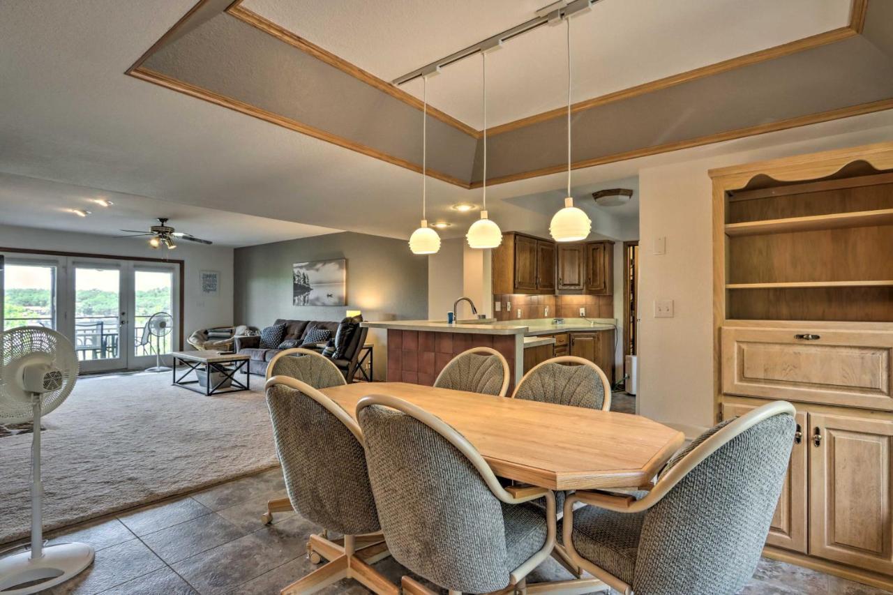 Lakefront Osage Beach Condo With Balcony And Views! 외부 사진